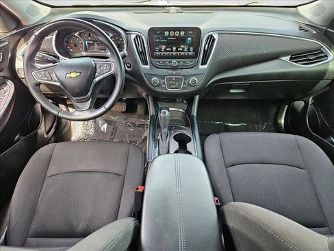 Used 2018 Chevrolet Malibu LT image 16