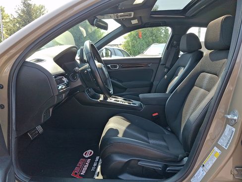 Used 2025 Honda Civic Sport image 13