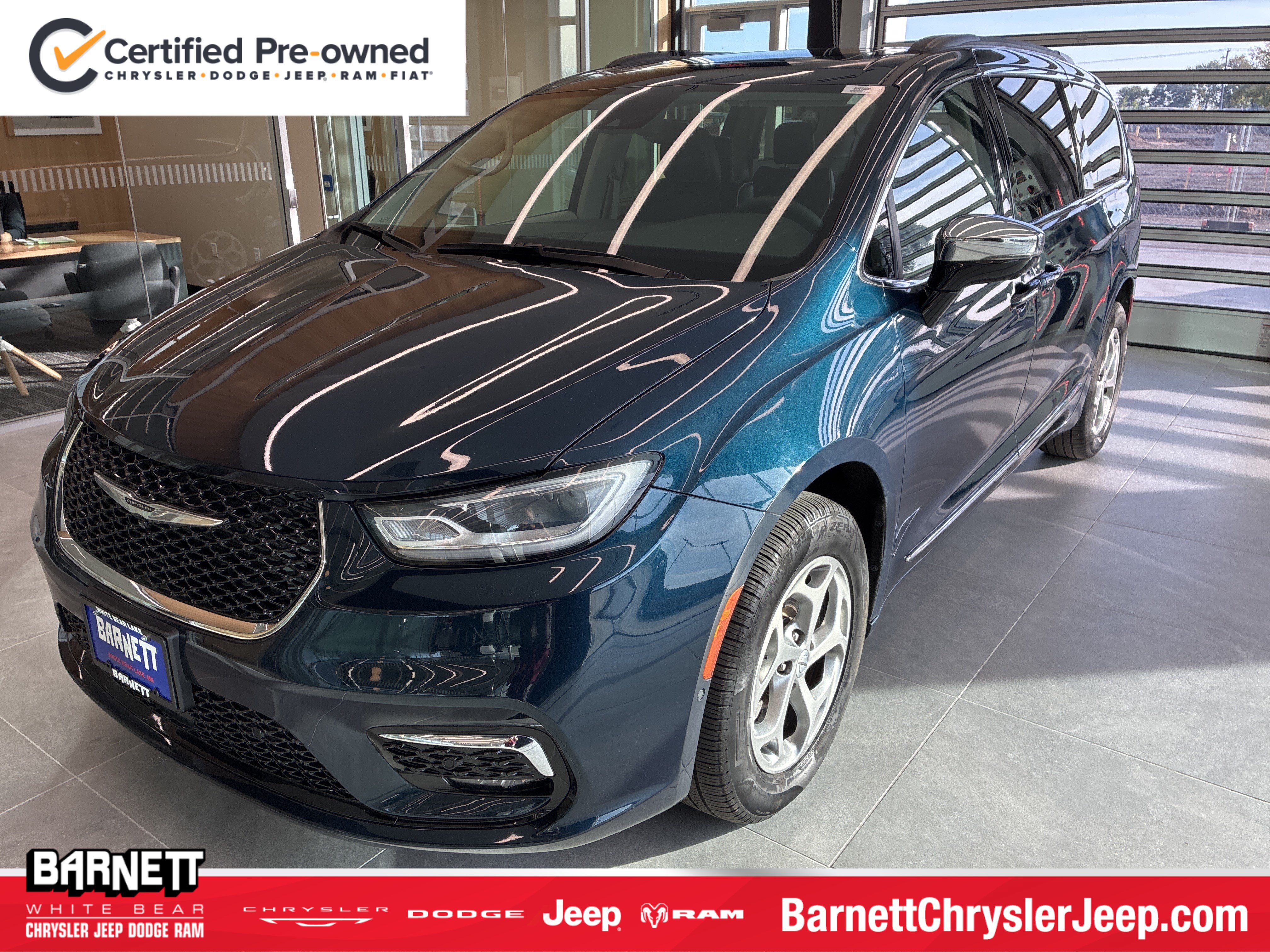 Certified 2023 Chrysler Pacifica Limited w/ Uconnect Theater Family Group AWD/4WD image 1