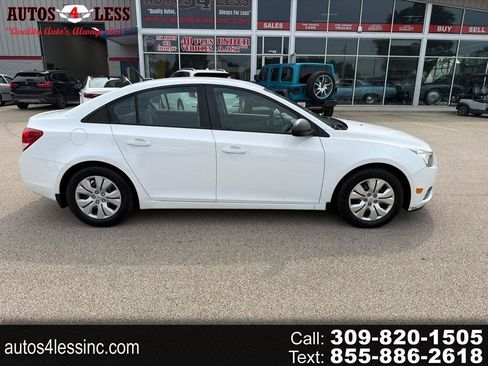 Used 2014 Chevrolet Cruze LS FWD image 1