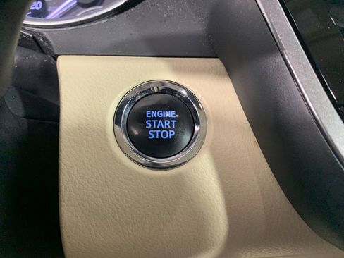 Used 2023 Toyota Camry XLE image 17