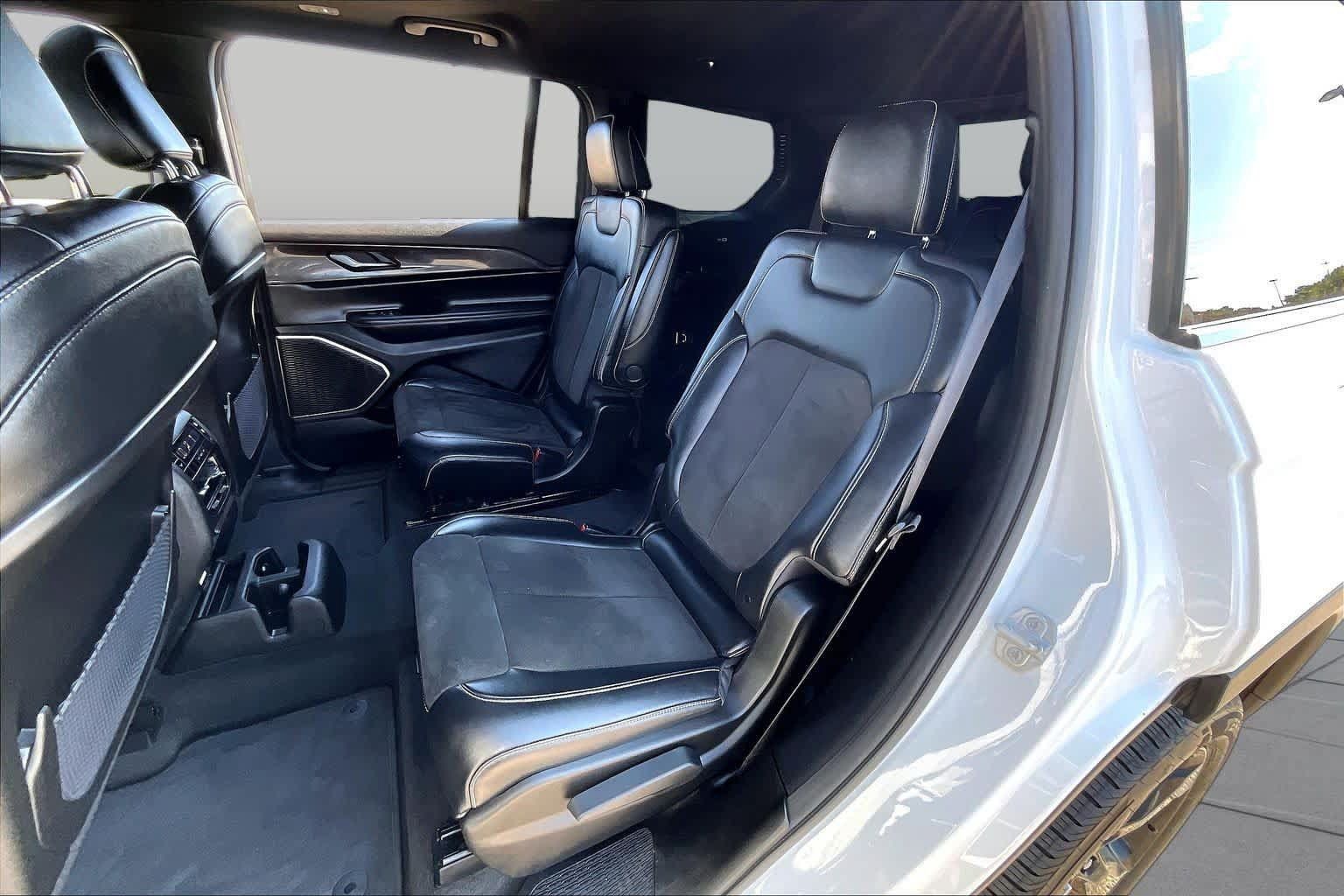 Used 2021 Jeep Grand Cherokee L Laredo AWD/4WD image 20