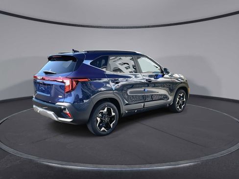 Certified 2025 Kia Seltos EX w/ EX Sunroof Package image 5