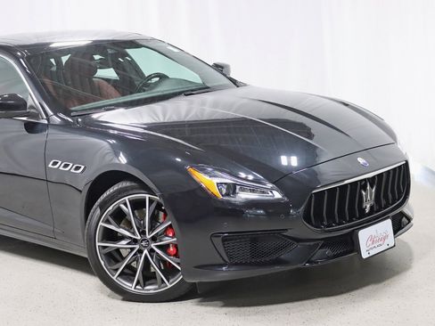 Used 2021 Maserati Quattroporte S Q4 AWD/4WD image 2