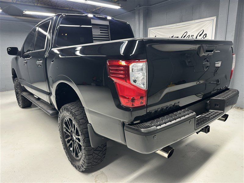Used 2019 Nissan Titan SV w/ SV Convenience Package AWD/4WD image 4