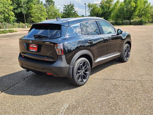 New 2025 Nissan Kicks SR w/ SR Premium Package image 17