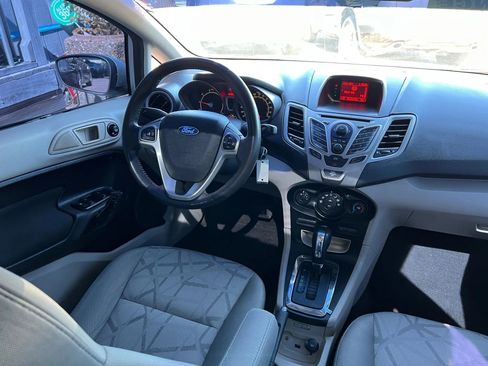Used 2013 Ford Fiesta SE image 14
