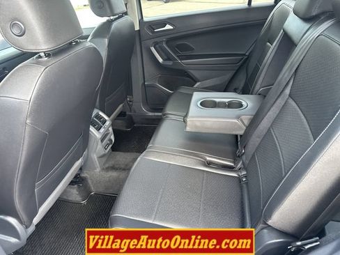 Used 2020 Volkswagen Tiguan SE w/ Panoramic Sunroof Package AWD/4WD image 31