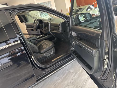 Used 2021 Ford Expedition Platinum image 21