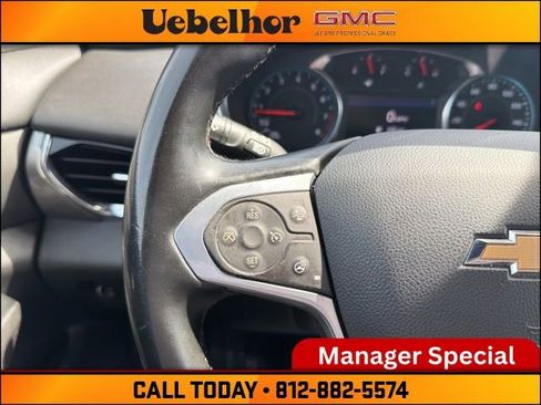 Used 2023 Chevrolet Traverse LT AWD/4WD image 35