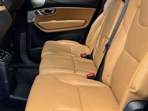 Used 2024 Volvo XC90 T8 Ultimate w/ Lounge Package AWD/4WD image 4