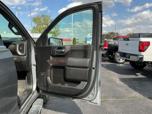 Used 2020 GMC Sierra 1500 SLT w/ SLT Premium Plus Package AWD/4WD image 19