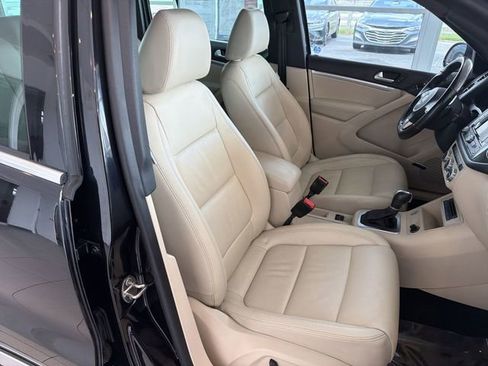 Used 2015 Volkswagen Tiguan R-Line image 18