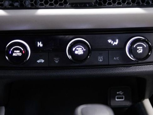 Certified 2023 Honda HR-V LX image 29