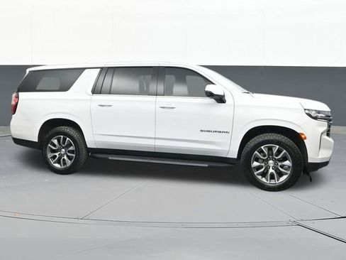 Used 2024 Chevrolet Suburban LT w/ LT Signature Package image 19