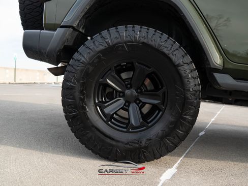 Used 2021 Jeep Wrangler Unlimited Sahara w/ Dual Top Group image 11