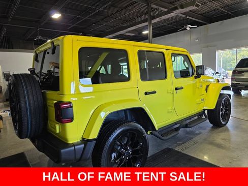 Used 2024 Jeep Wrangler Unlimited Sahara w/ Technology Group AWD/4WD image 4