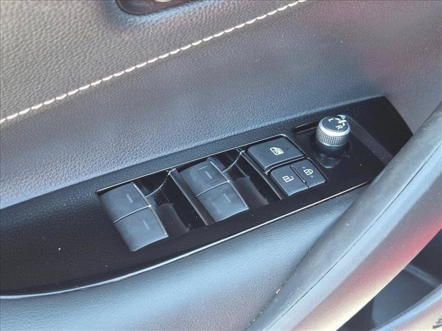 Used 2021 Toyota Corolla SE w/ Special Edition FWD image 12