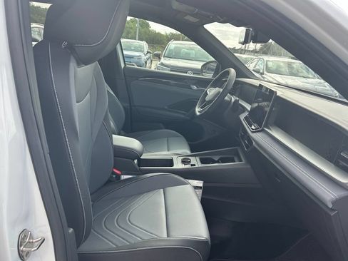 New 2026 Volkswagen Tiguan SE R-Line FWD image 35
