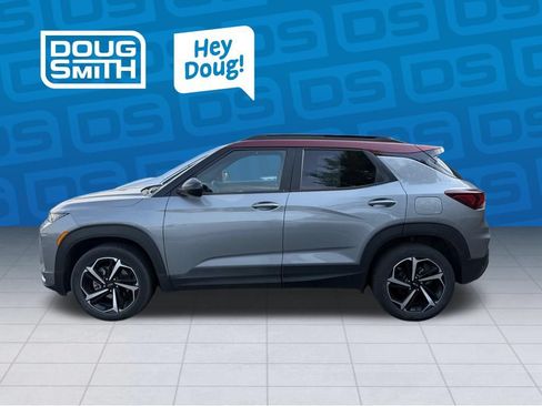 Used 2023 Chevrolet TrailBlazer RS w/ Sun and Liftgate Package AWD/4WD image 2