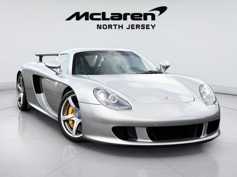 Used 2005 Porsche Carrera GT RWD image 2