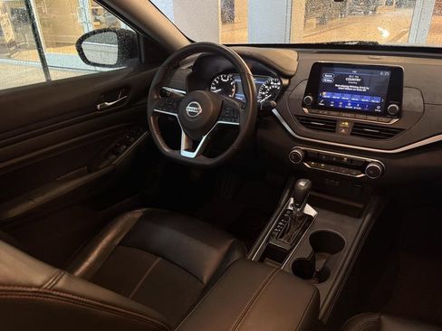 Used 2022 Nissan Altima 2.5 SR FWD image 19