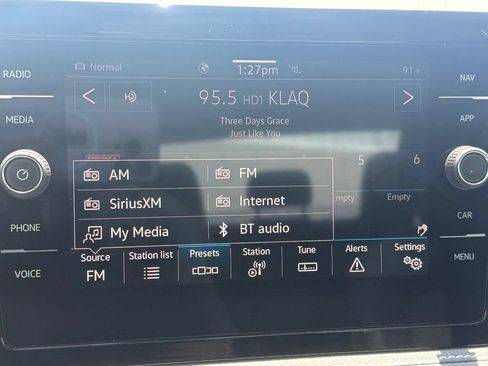 Used 2026 Volkswagen Jetta SEL FWD image 22