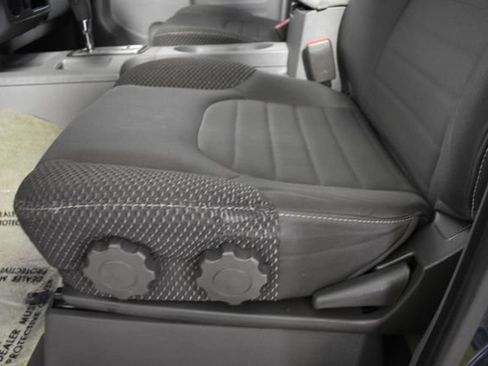 Used 2017 Nissan Frontier Desert Runner RWD image 12