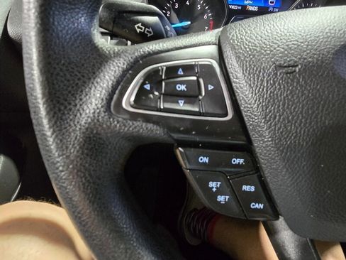 Used 2019 Ford Escape SE image 14