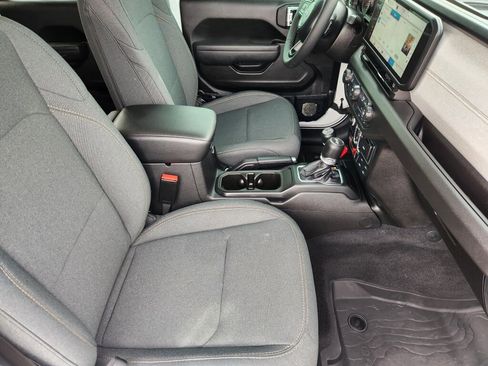 Used 2026 Jeep Wrangler Willys image 13