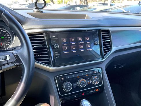 Used 2018 Volkswagen Atlas SEL AWD/4WD image 15