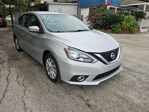 Used 2019 Nissan Sentra SV image 5