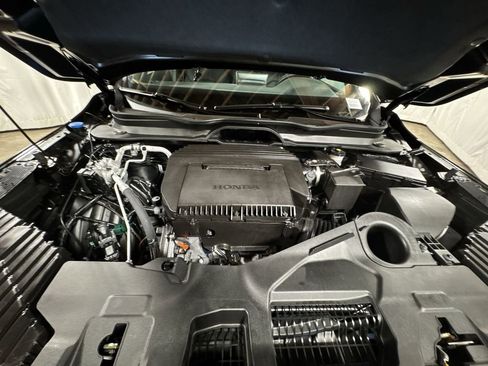 Used 2025 Honda Pilot TrailSport image 34