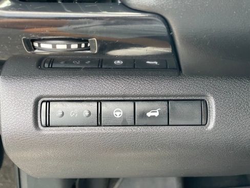 Certified 2024 Nissan Pathfinder SV AWD/4WD image 17