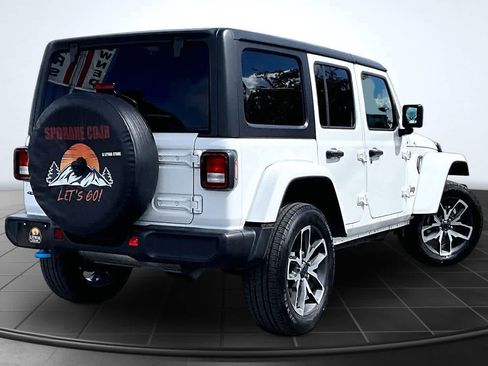Used 2024 Jeep Wrangler Unlimited AWD/4WD image 23