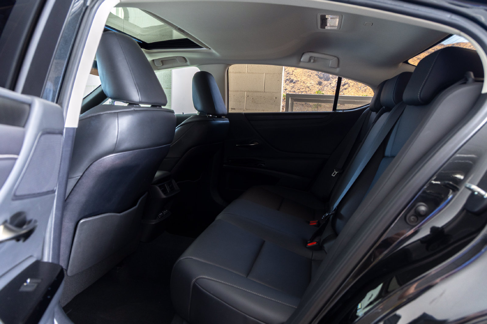 Used 2024 Lexus ES 350 w/ Premium Package FWD image 21