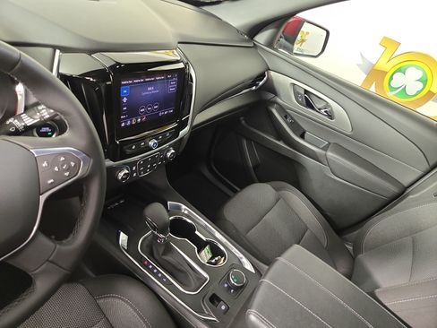 Certified 2023 Chevrolet Traverse LT FWD image 24