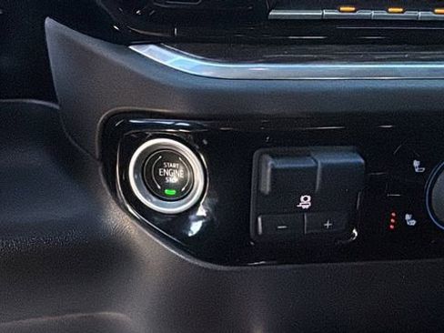 Used 2022 Chevrolet Silverado 1500 LT Trail Boss w/ LT Trail Boss Premium Package image 25