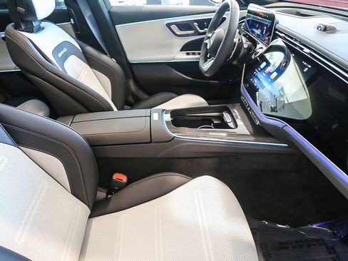 New 2026 Mercedes-Benz E 53 AMG e 4MATIC Wagon image 13