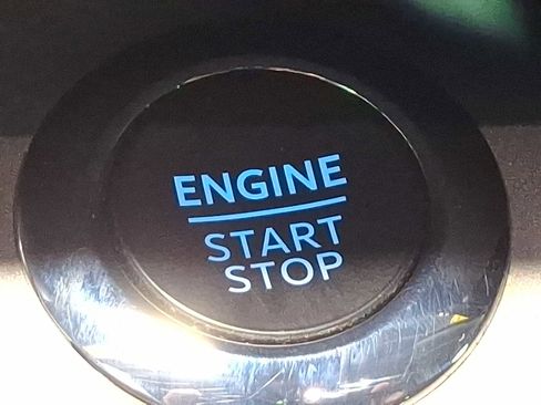 Used 2022 Ford Explorer XLT w/ Equipment Group 202A image 24