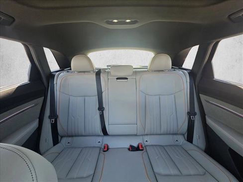 Used 2024 Audi Q8 e-tron Prestige w/ Prestige Package image 15