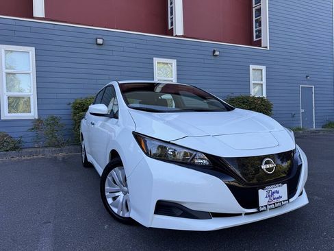 Used 2025 Nissan Leaf S FWD image 1