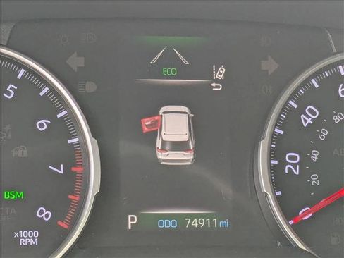 Used 2019 Toyota RAV4 XLE w/ Convenience Package image 10