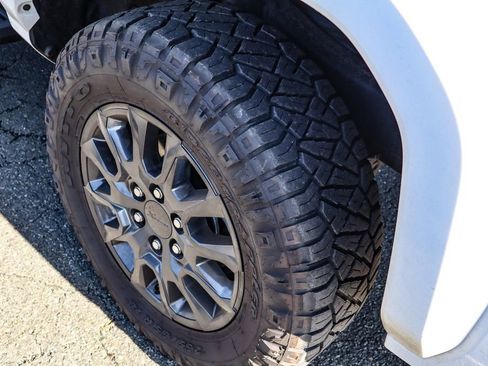 Used 2024 Toyota Tacoma TRD Sport RWD image 41