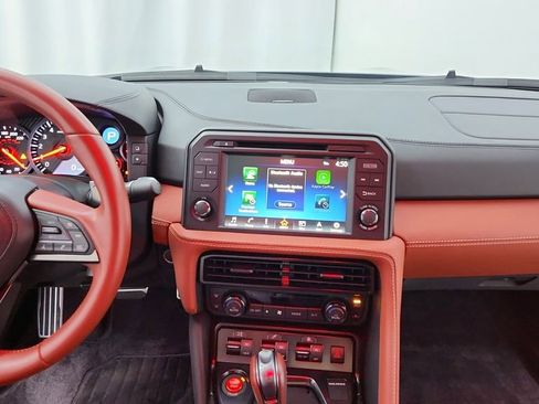 Used 2024 Nissan GT-R Premium w/ Premium Interior Package image 23