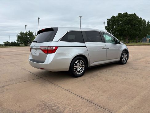 Used 2011 Honda Odyssey EX-L image 24