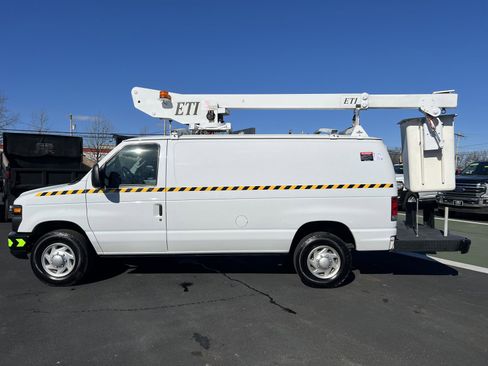Used 2014 Ford E-350 and Econoline 350 Super Duty w/ Power Group image 8