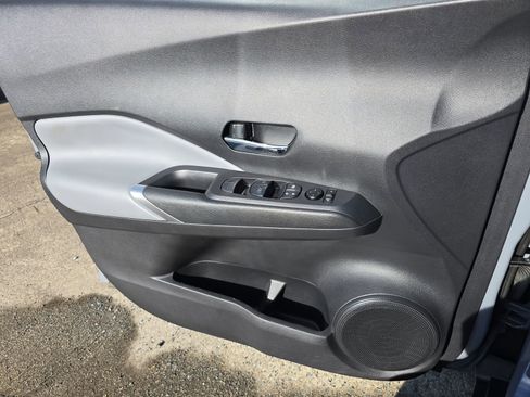 Used 2023 Nissan Kicks SR w/ SR Premium Package image 32