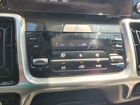 Used 2021 Kia Sorento SX AWD/4WD image 24