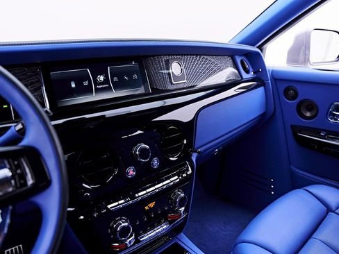 Used 2024 Rolls-Royce Phantom Sedan w/ The Phantom Package RWD image 93